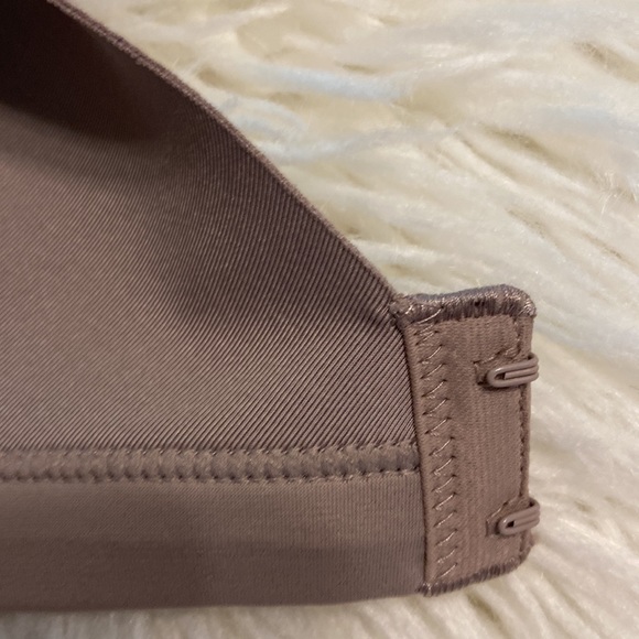 Warners Wireless Lift Bra size L brand new with tags please see all pictures - Picture 10 of 13